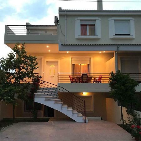Amazing House In Kiato Near The Beach 외부 사진