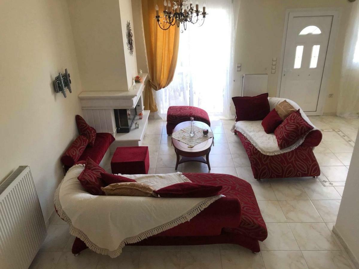 Amazing House In Kiato Near The Beach 외부 사진
